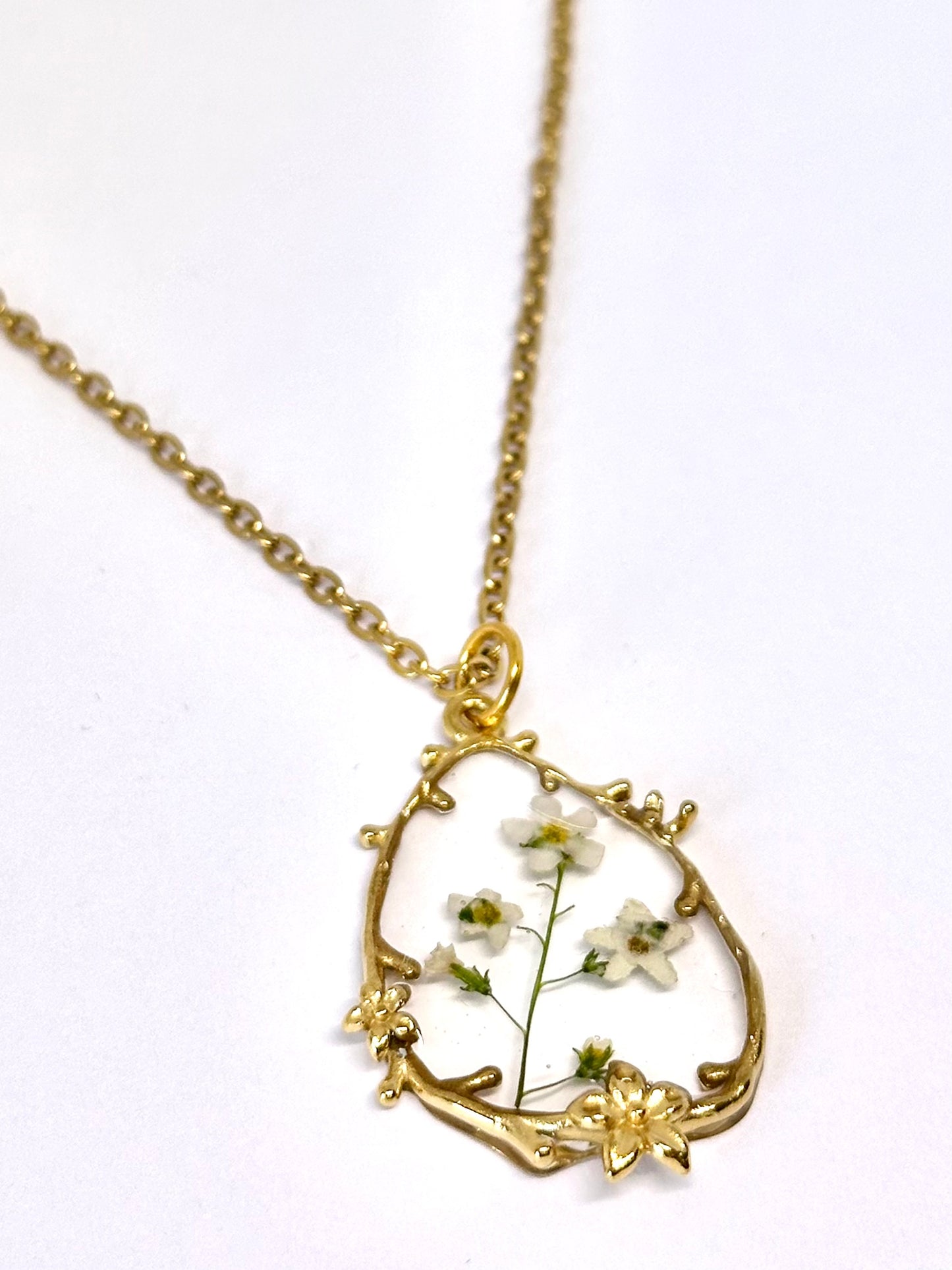 Collar ramo Nomeolvides BLANCAS