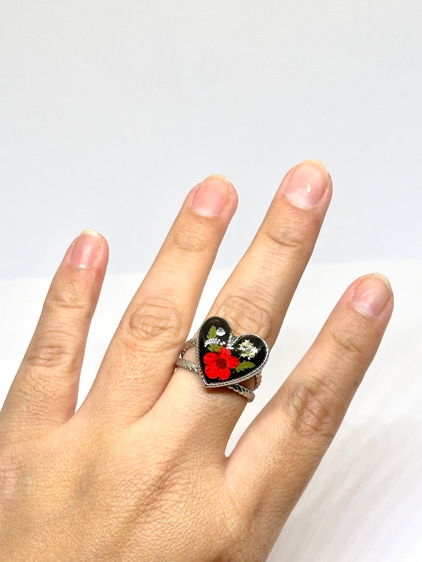 Hjärtring - röd blomma (veronica)