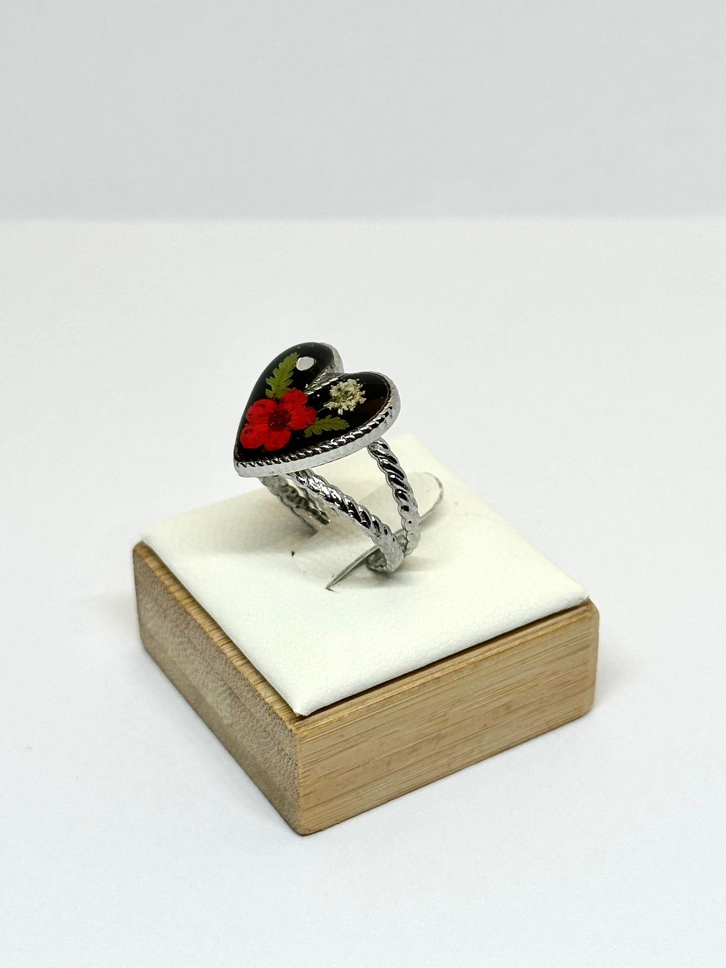 Hjärtring - röd blomma (veronica)