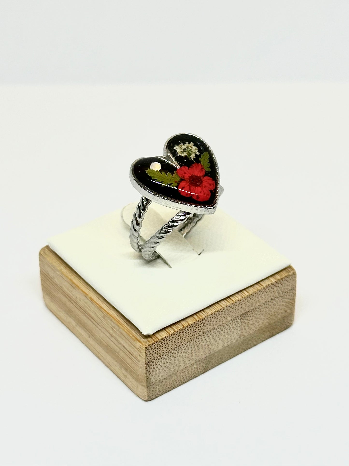 Hjärtring - röd blomma (veronica)