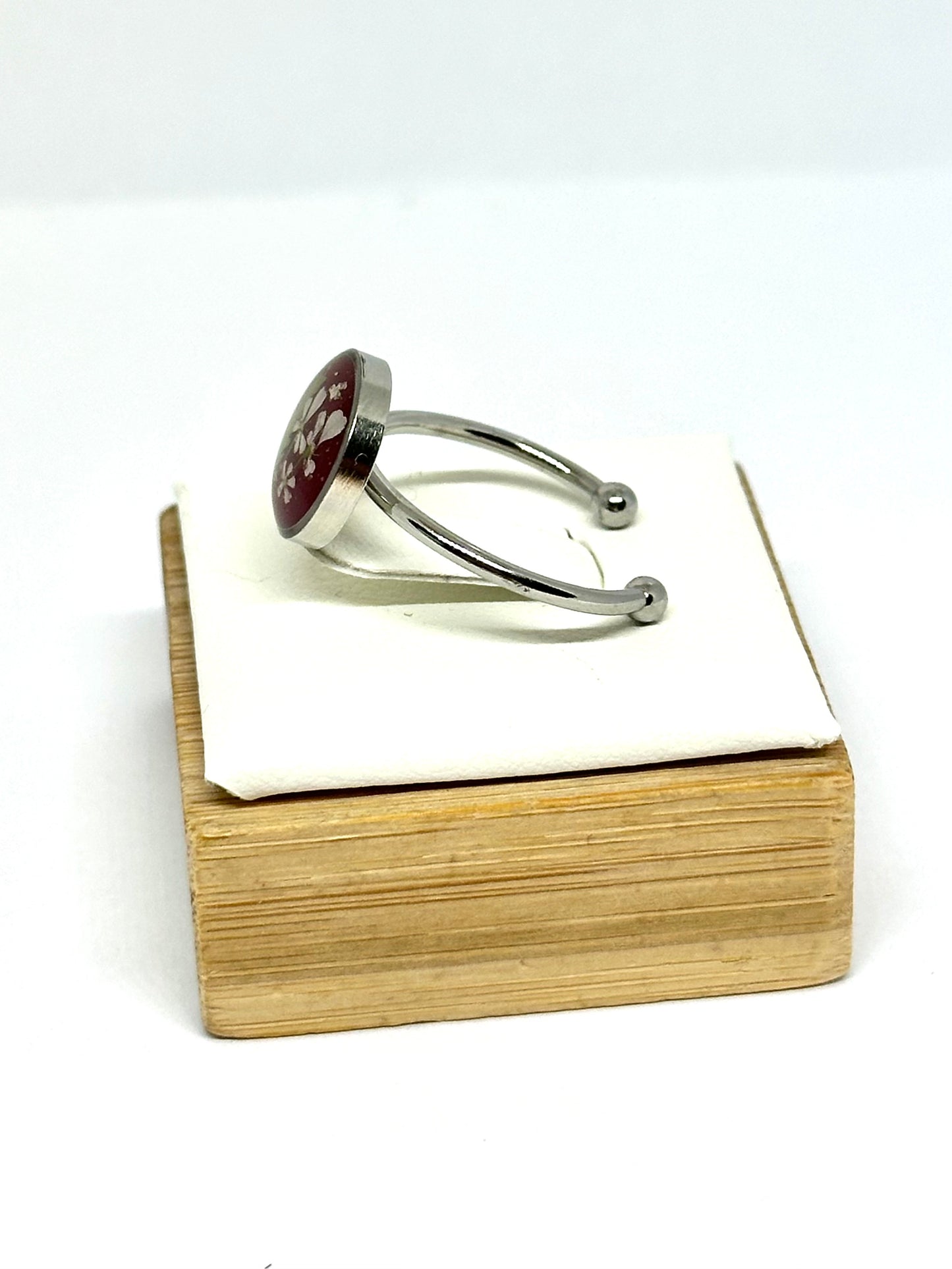 Körvel ring - lila bakgrund