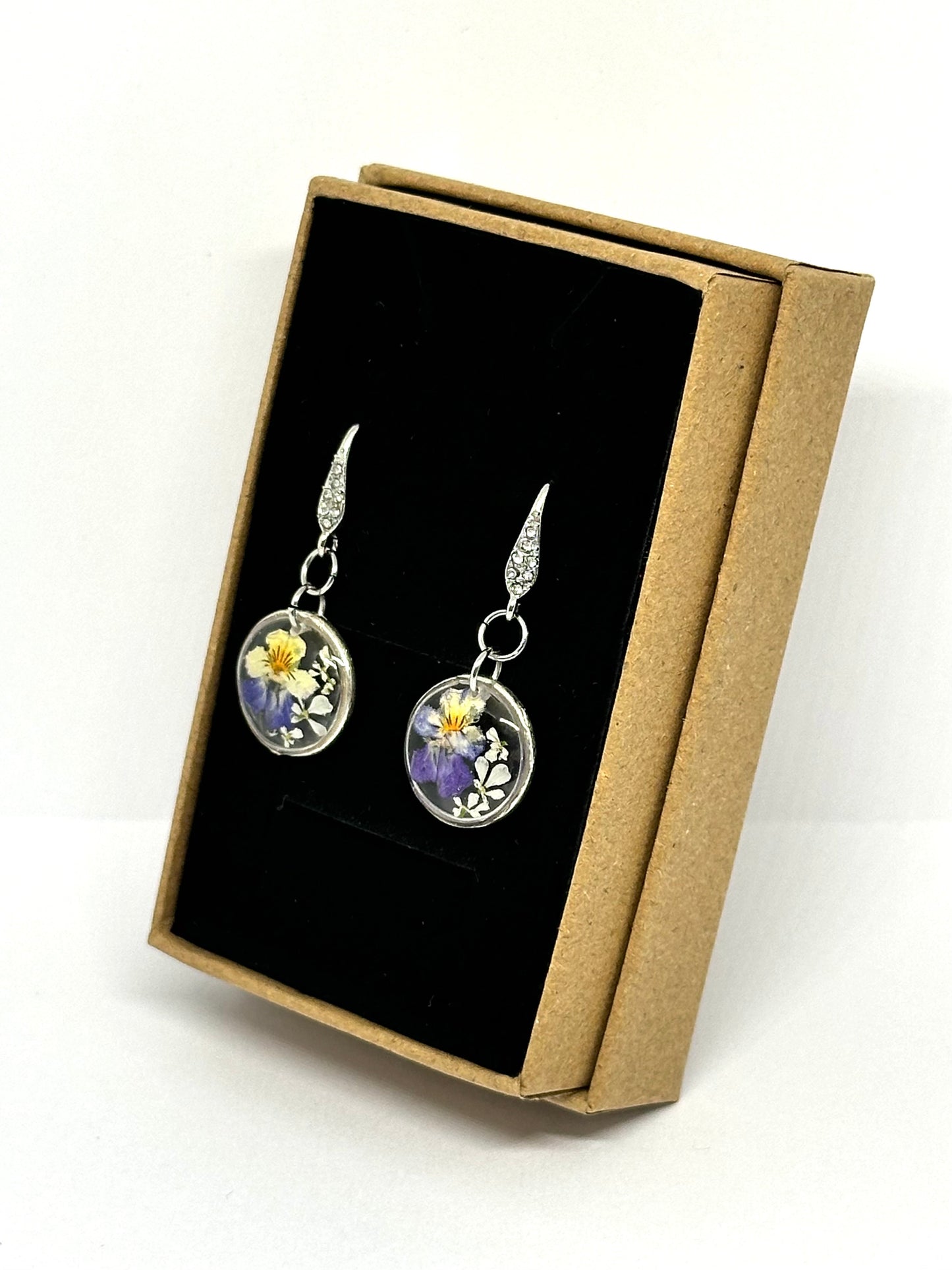 Mini violetta örhängen 