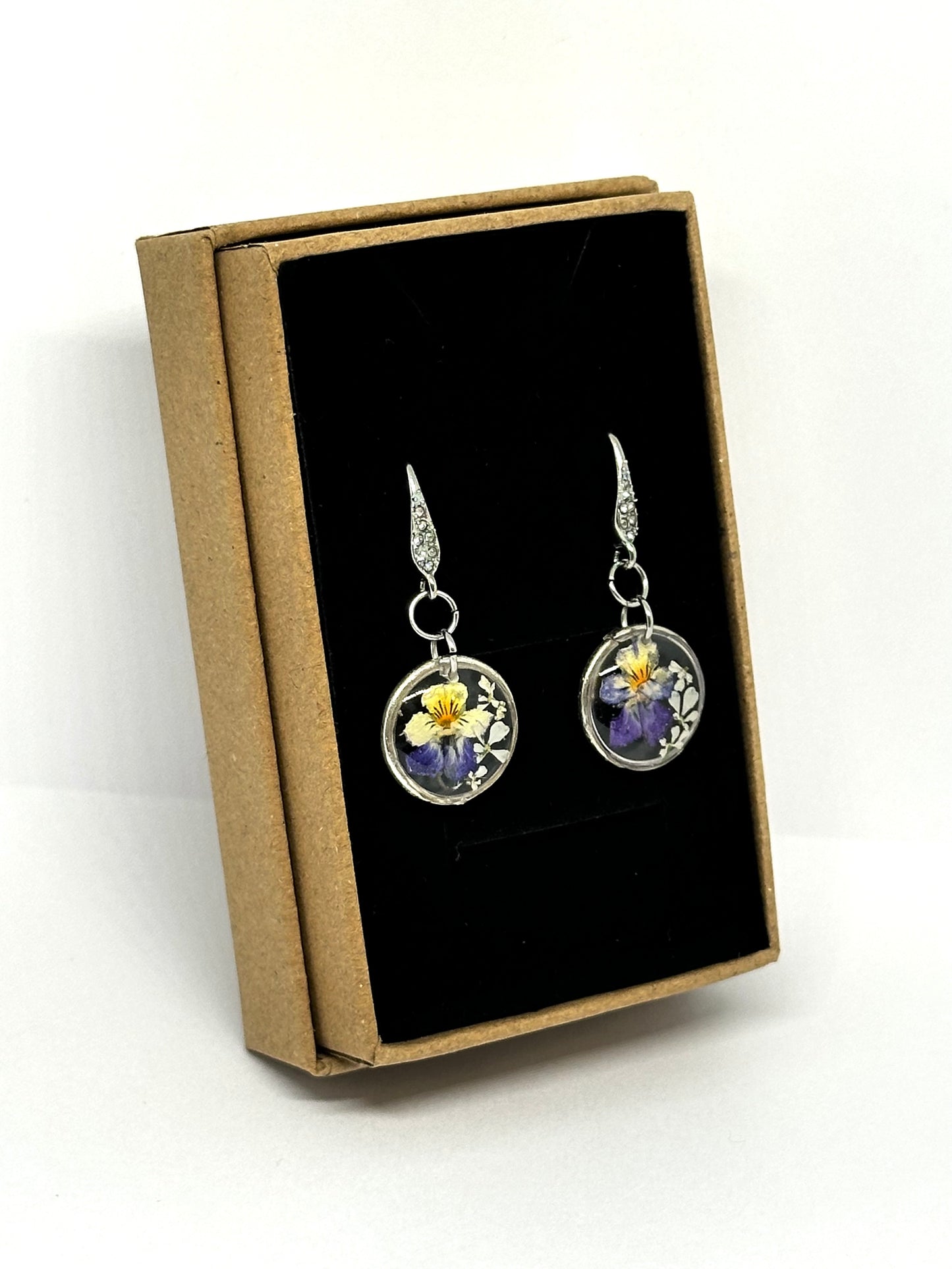 Mini violetta örhängen 