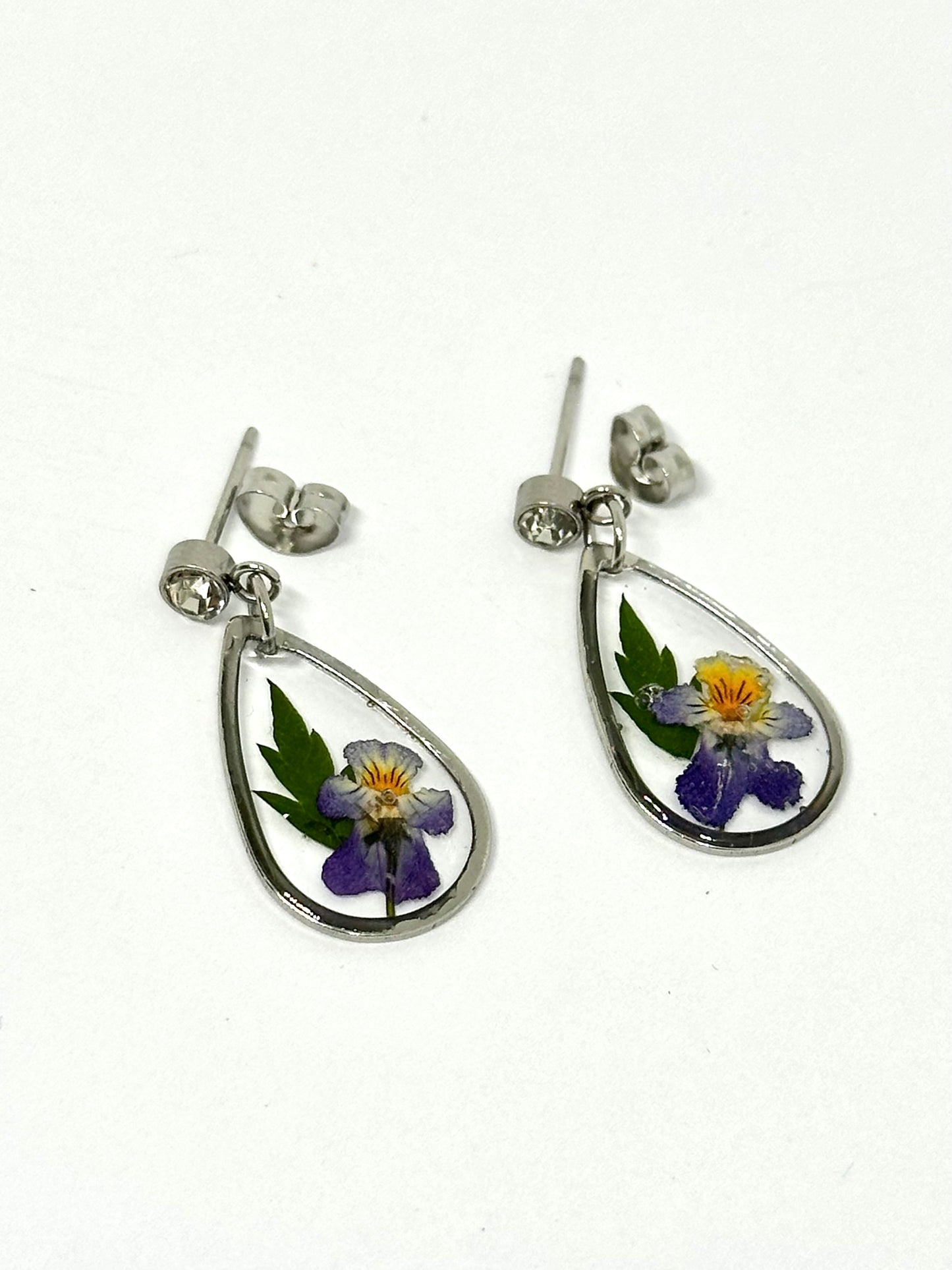 Mini violetta örhängen 