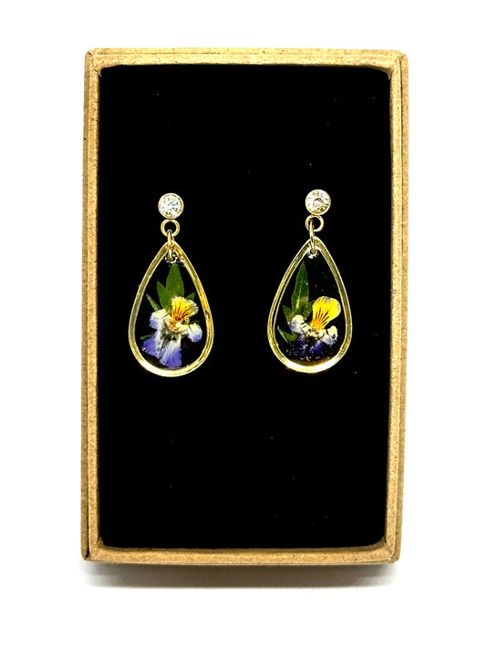 Mini violetta droppformade örhängen