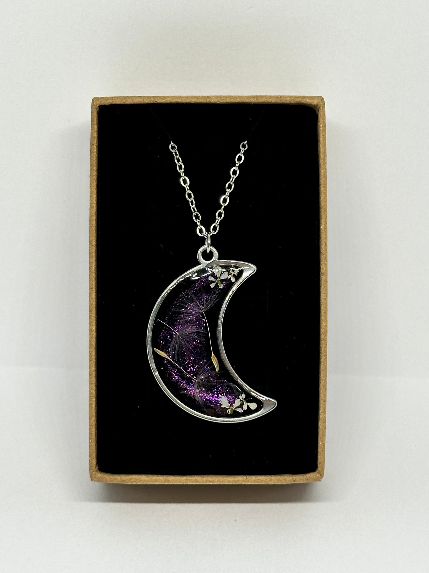 Maskrosmånehalsband 