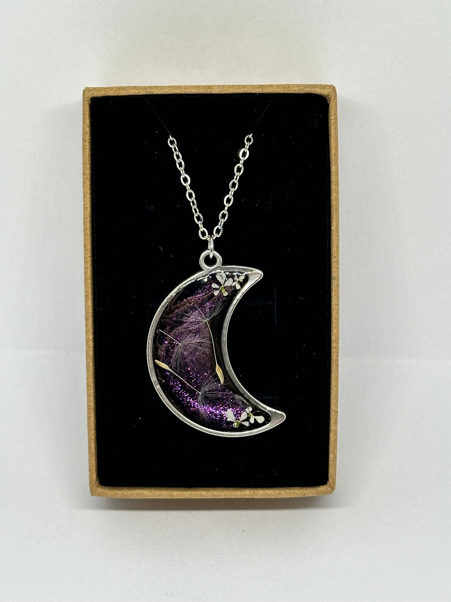 Maskrosmånehalsband 