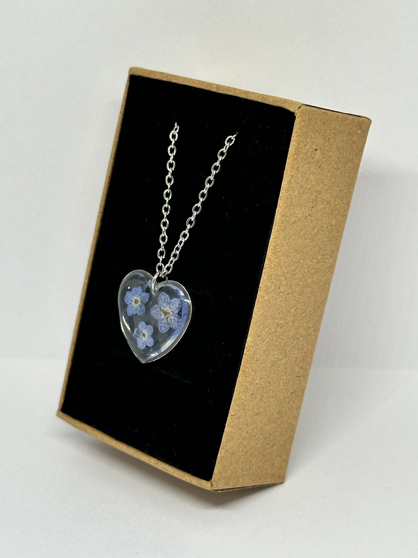 Förgätmigej-inte-hjärthalsband 