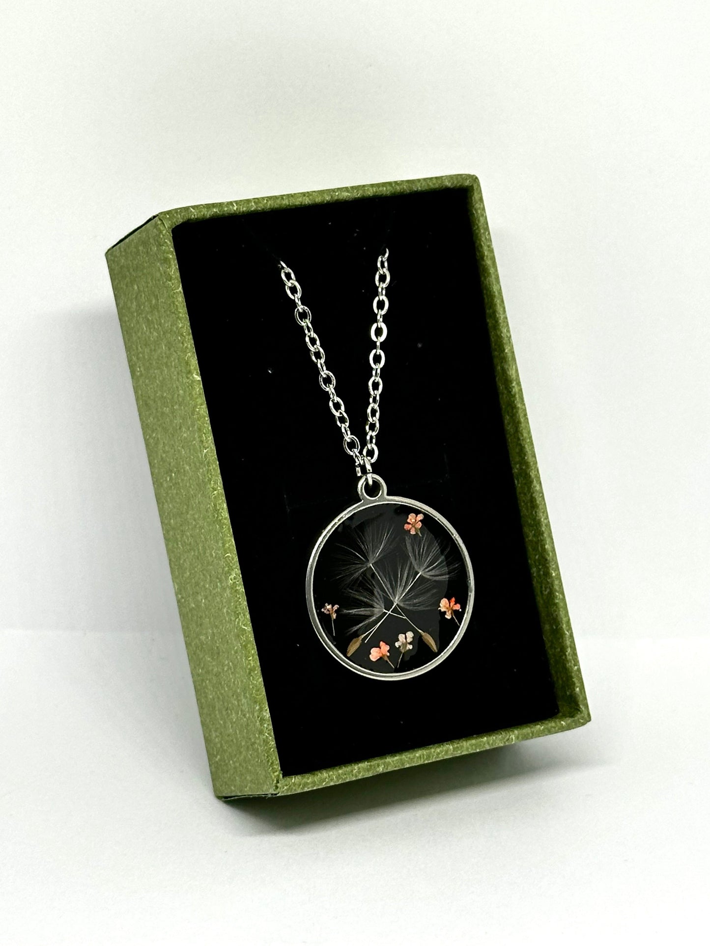 Runt maskroshalsband 