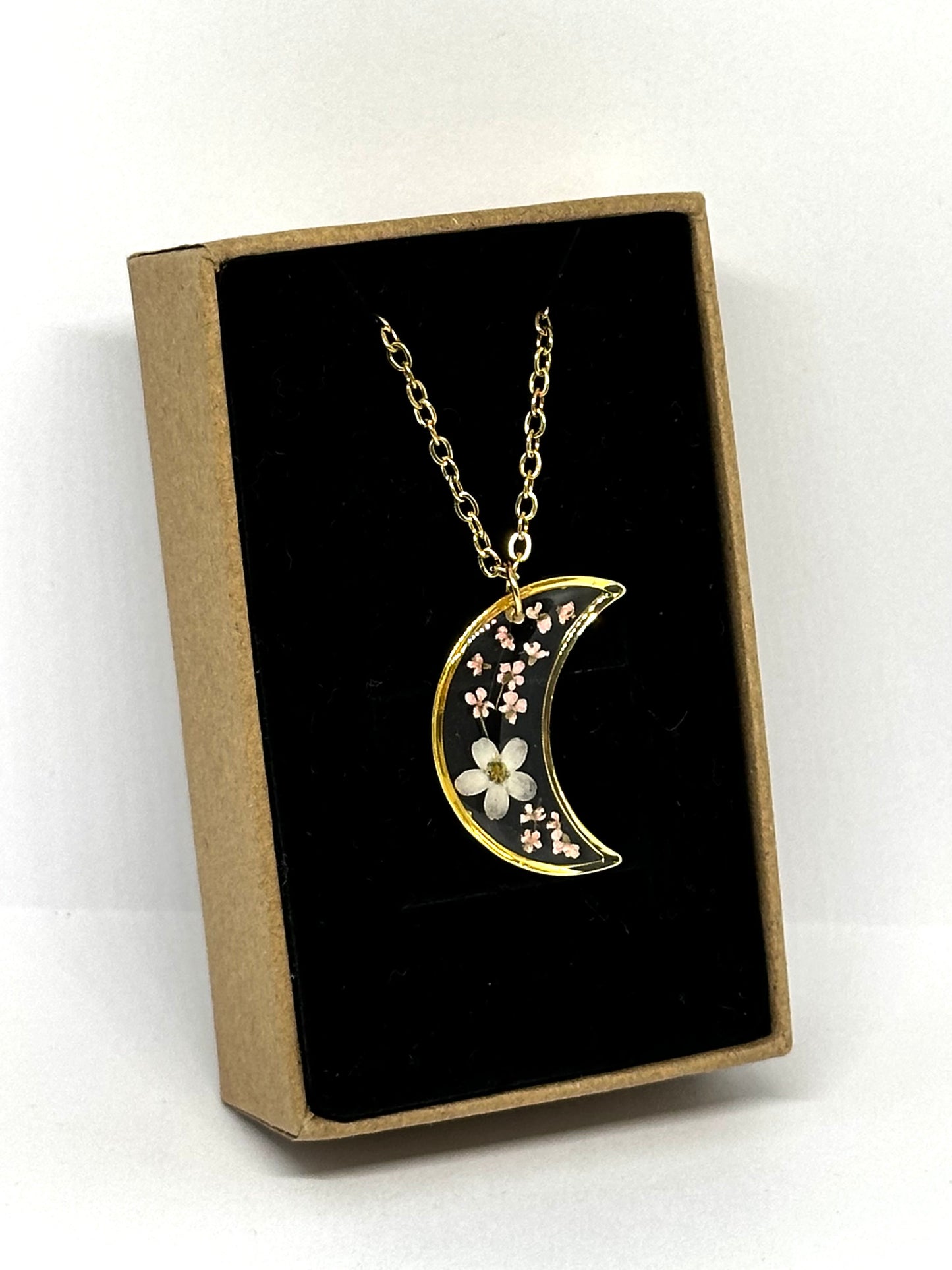 Luna Halsband – Vit Förgätmigej