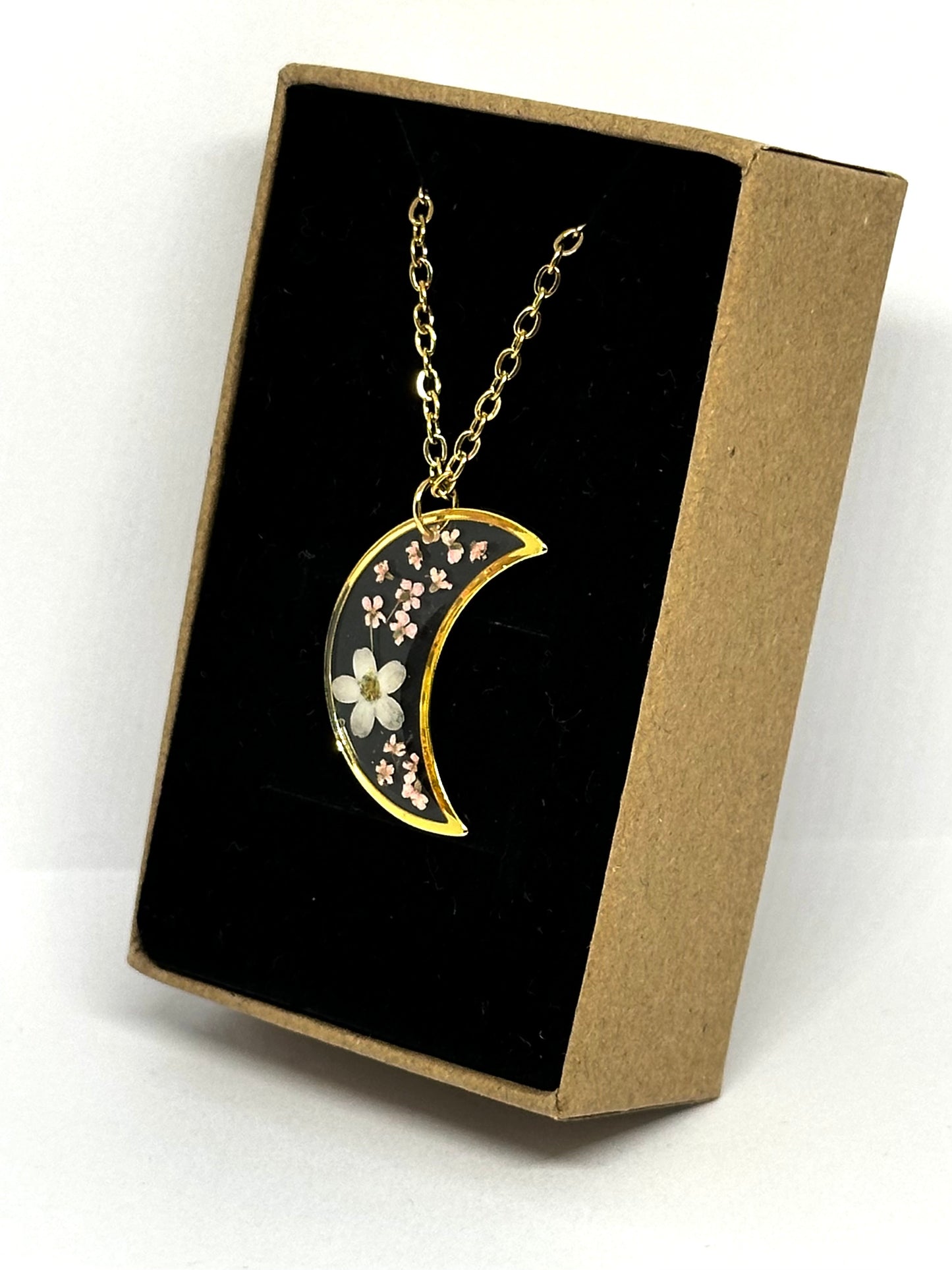 Luna Halsband – Vit Förgätmigej