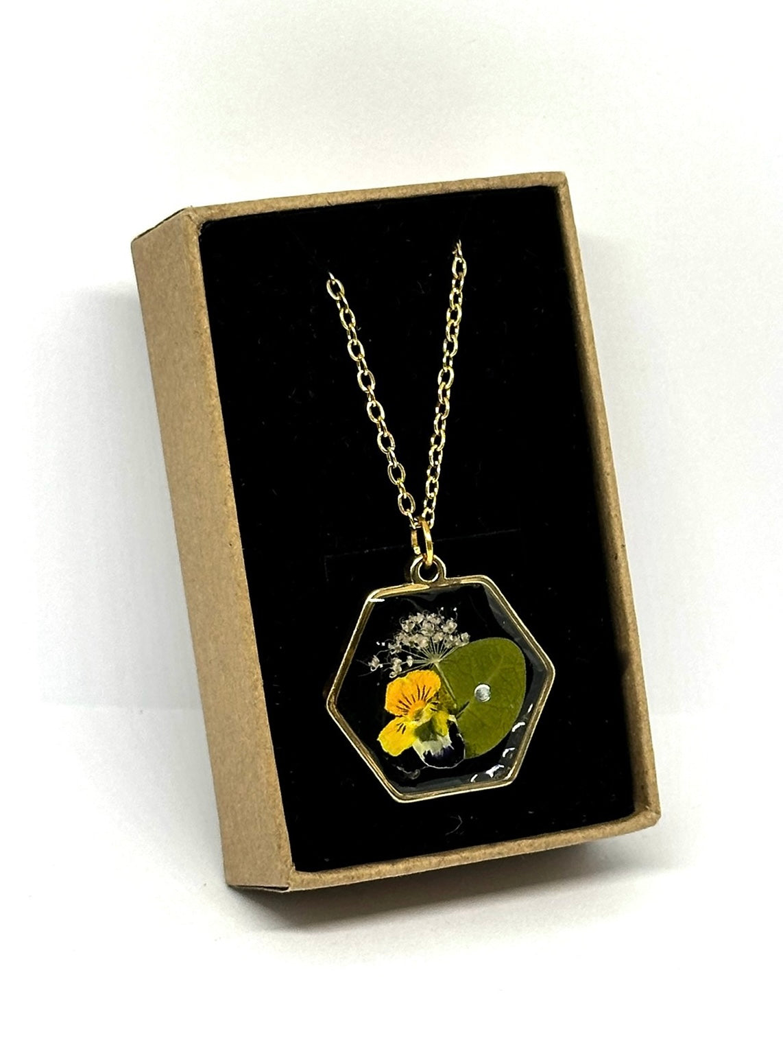 Pensé Hexagon Halsband 