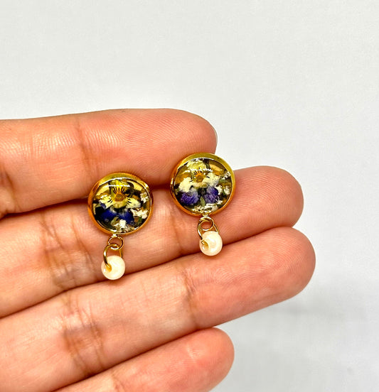 Penséknappörhängen 