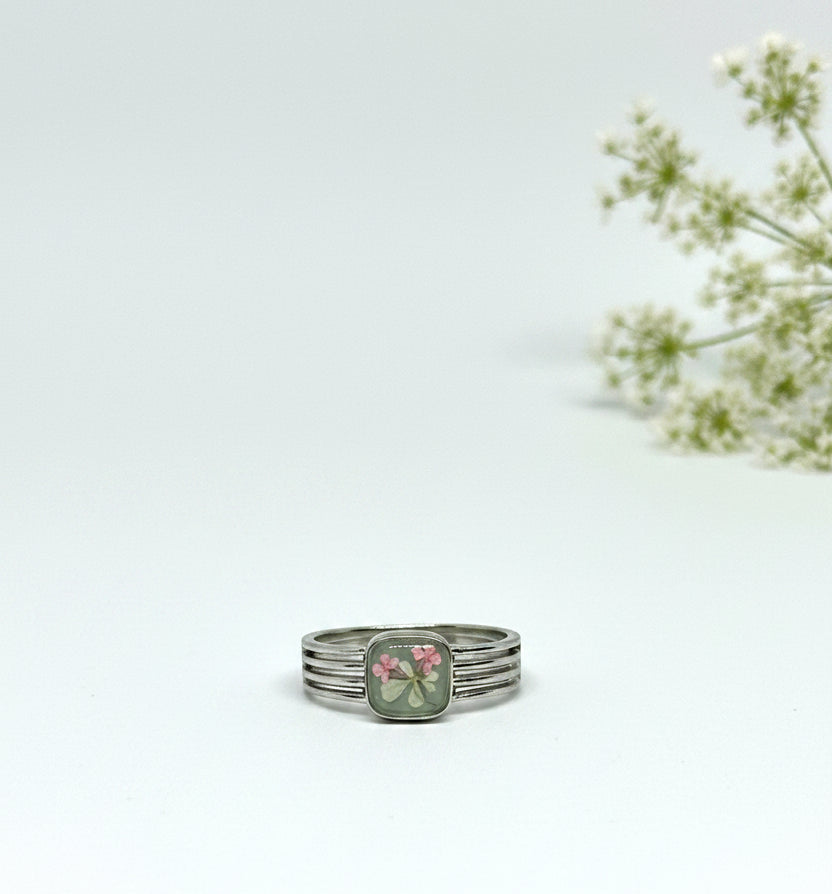 Queen Anne lace ring - Emerald