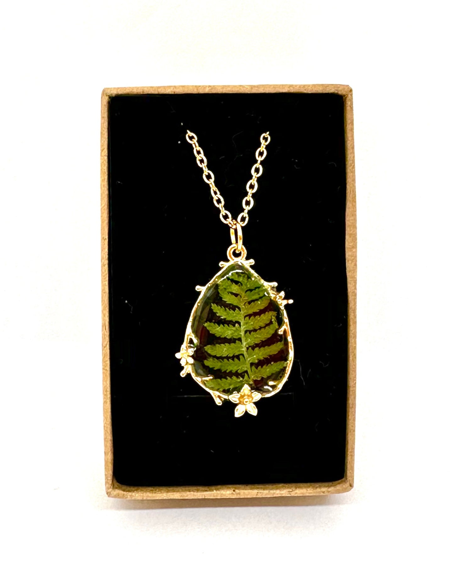 Collar Romance Helecho Silvestre