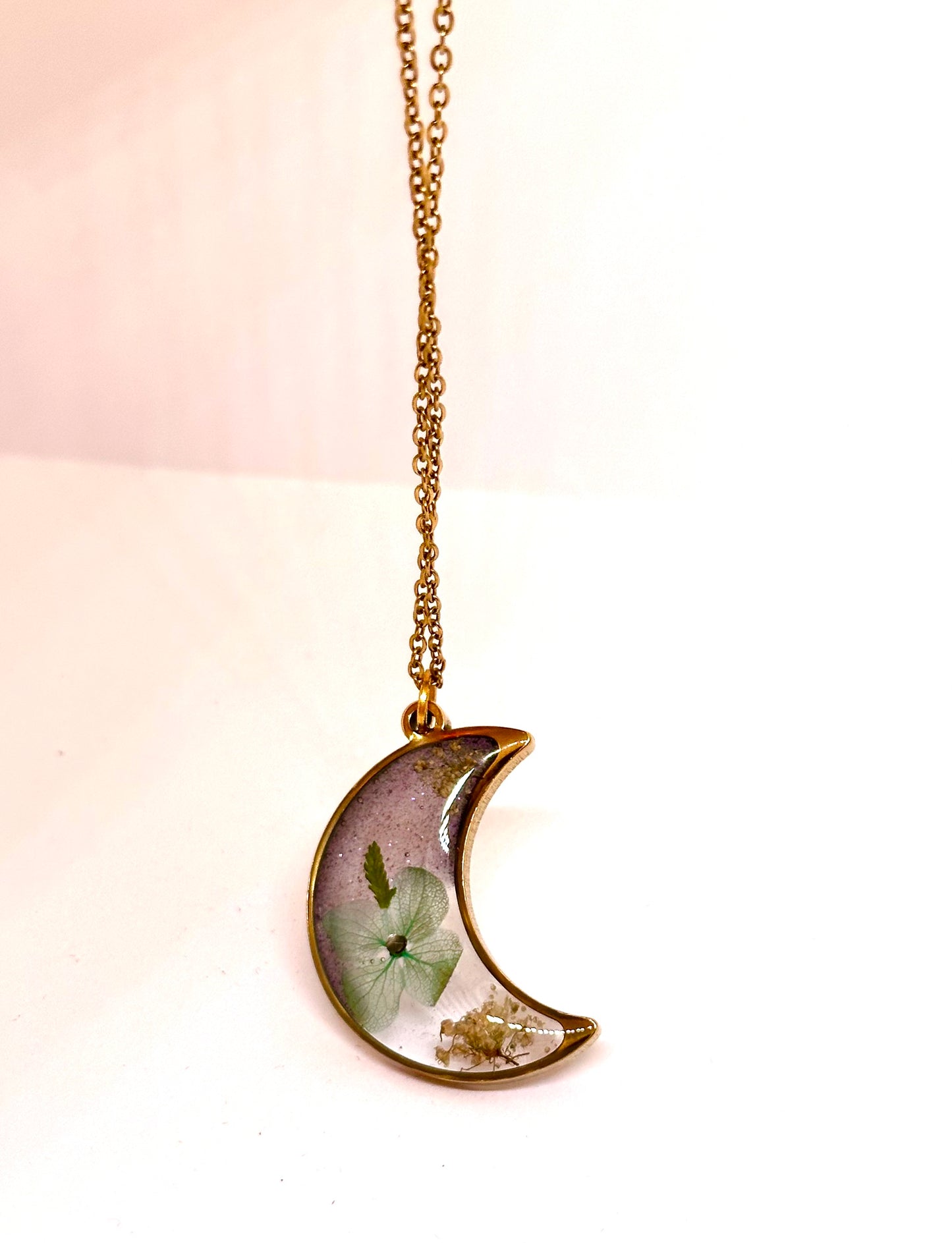 Collar Luna Hortensia Celeste y Björn Loka