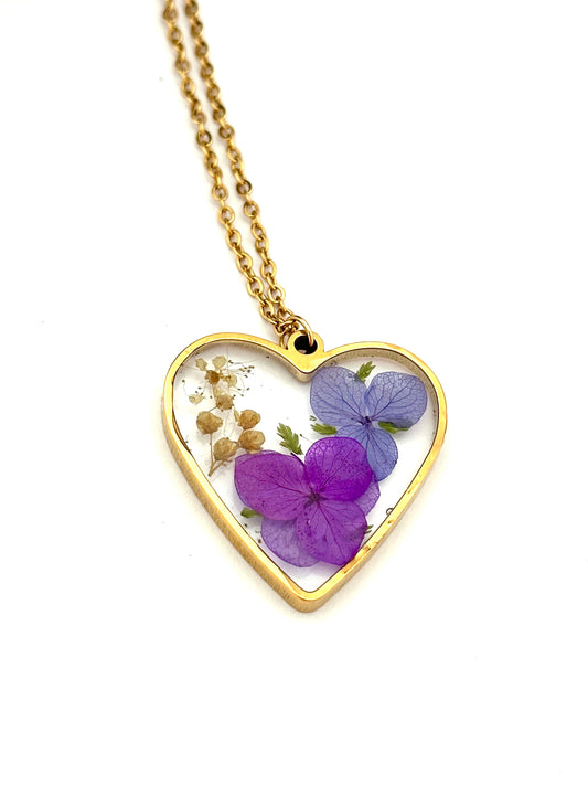 Collar Corazón Hortensias Violetas